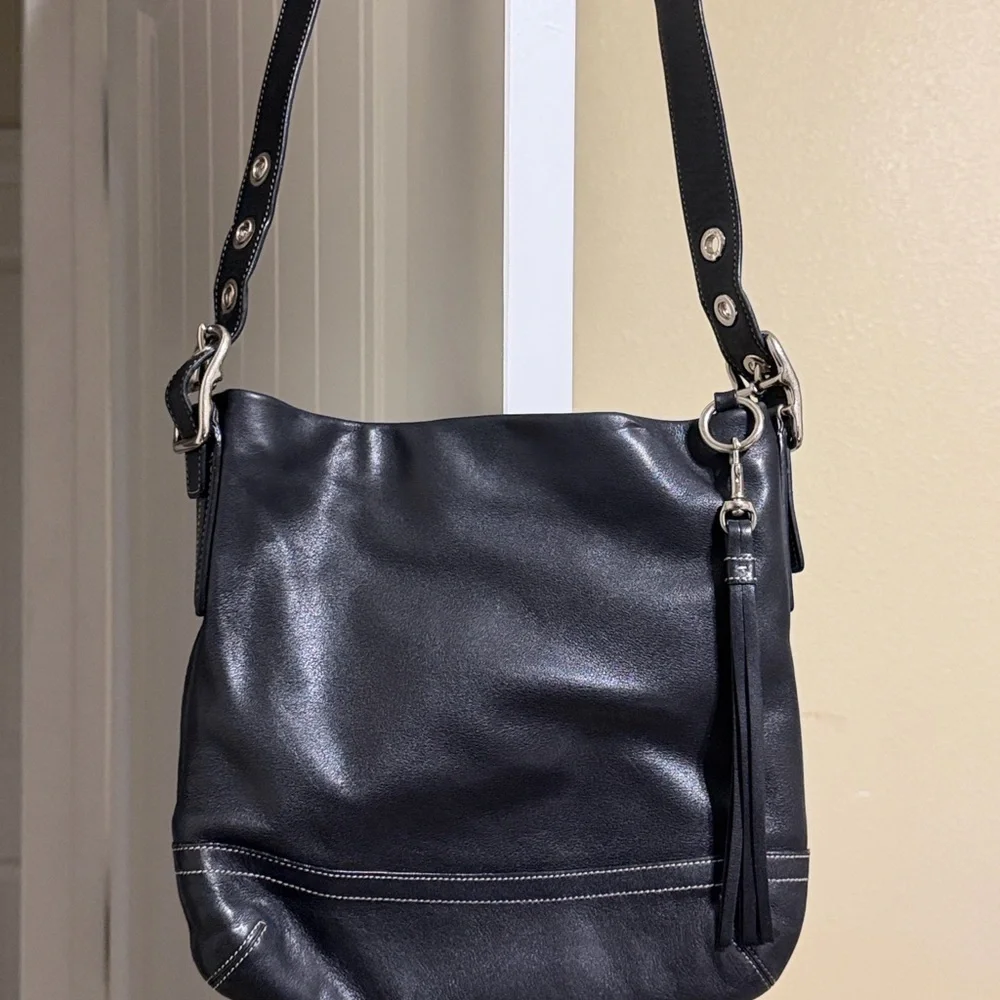 Vintage Coach Legacy 1415 Slim Duffle shoulder Bag in black with white stitching